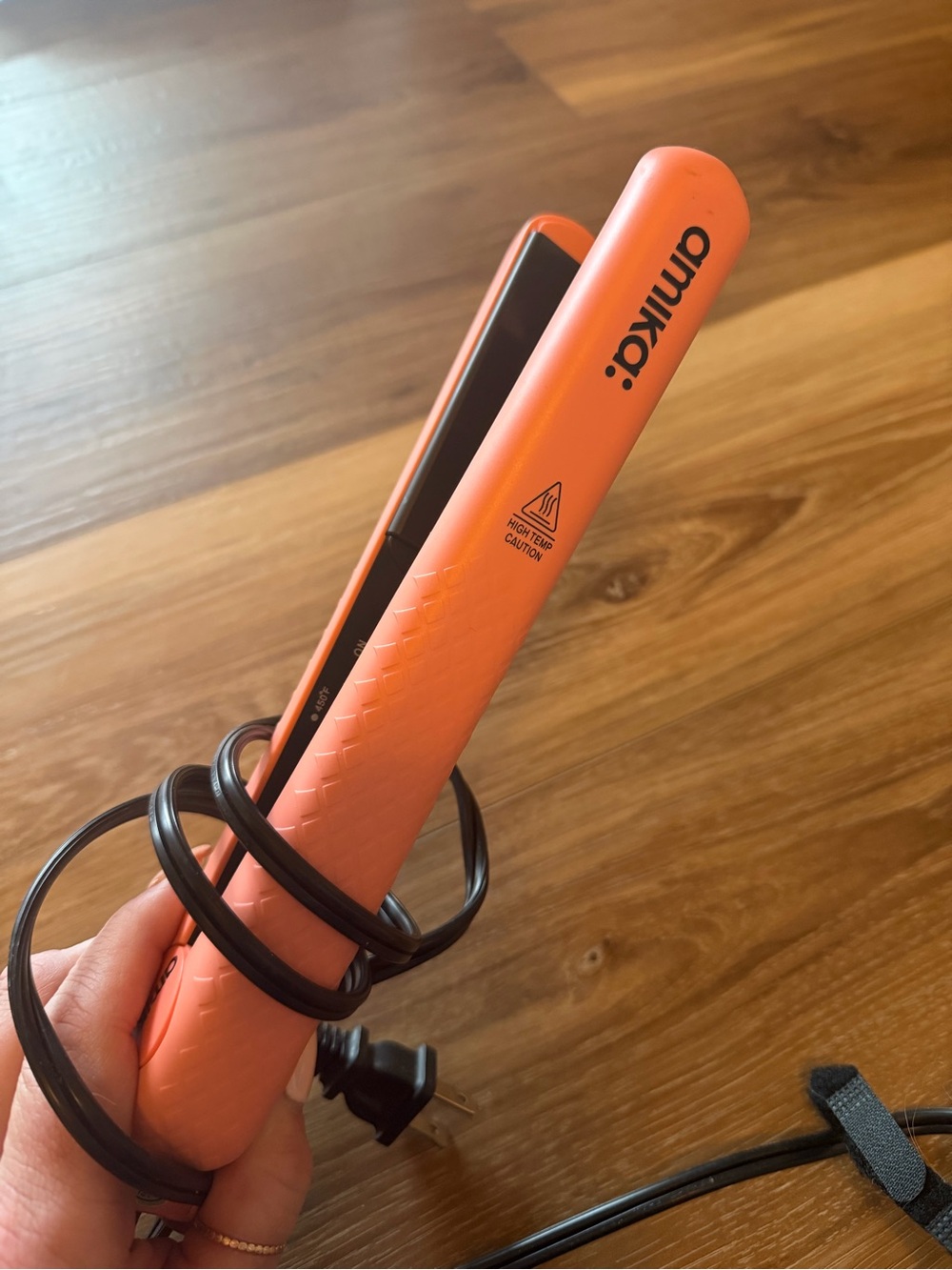 amika Coral-Orange Mini Flat Iron